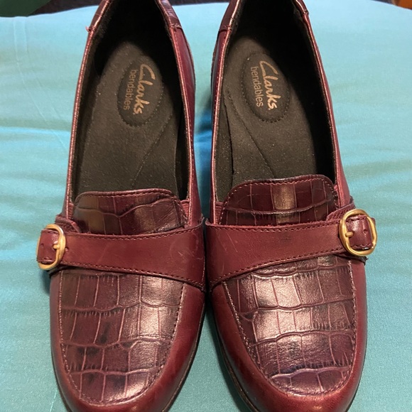 Clarks red heels - Picture 2 of 4